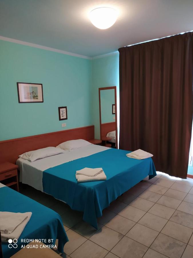 Hotel Blue Moon Ρίμινι Εξωτερικό φωτογραφία