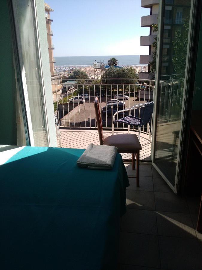 Hotel Blue Moon Ρίμινι Εξωτερικό φωτογραφία