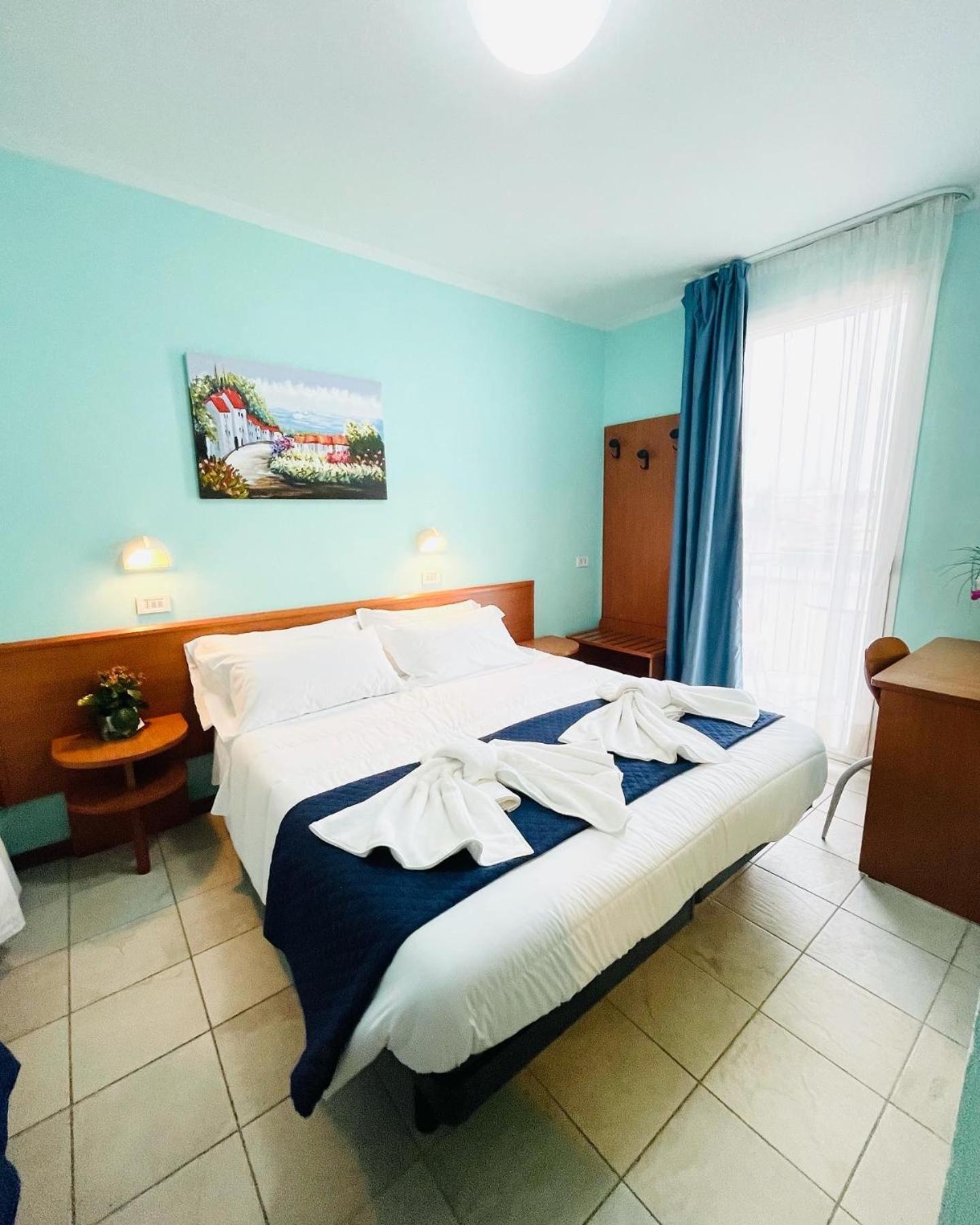 Hotel Blue Moon Ρίμινι Εξωτερικό φωτογραφία