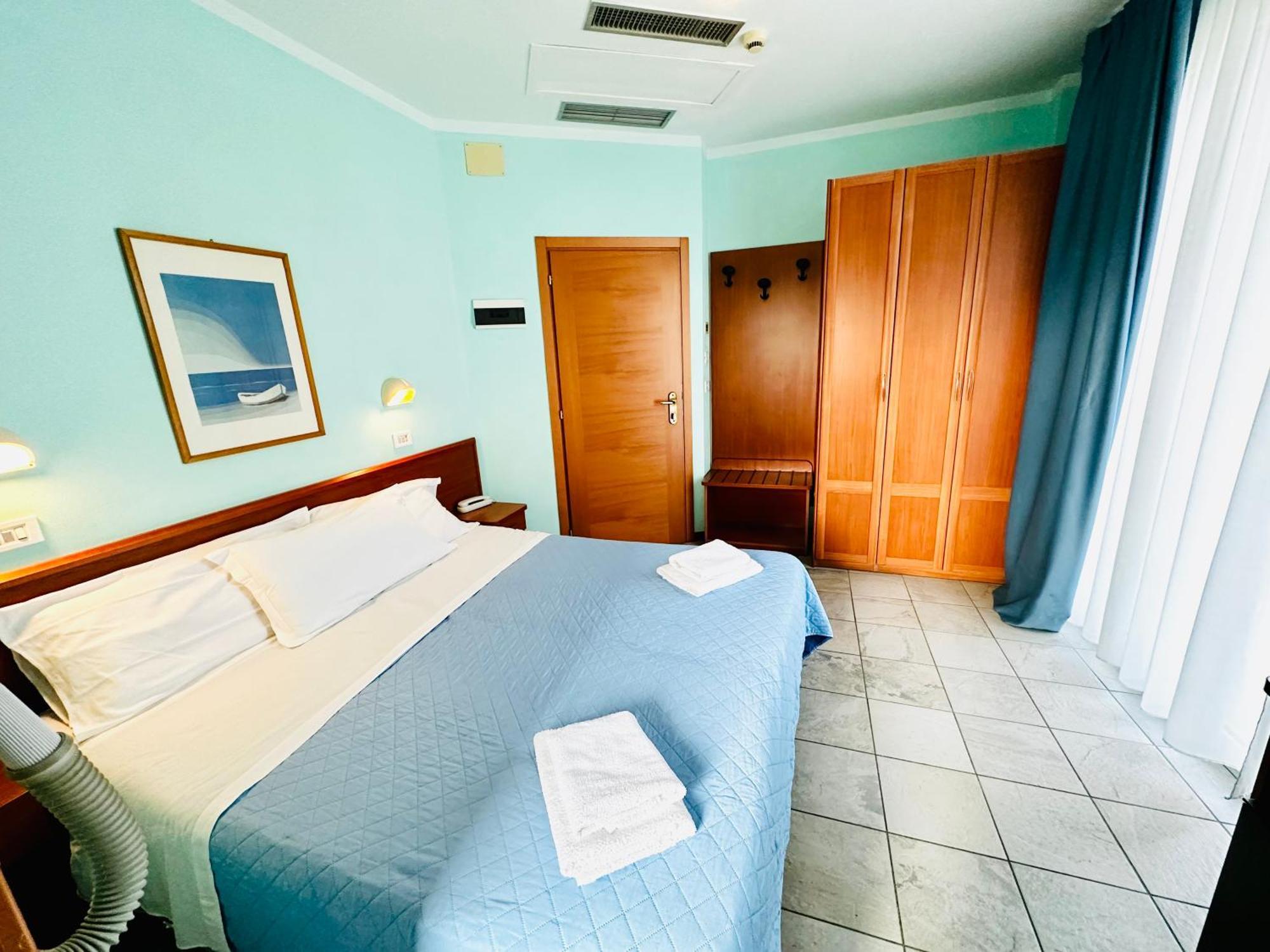 Hotel Blue Moon Ρίμινι Εξωτερικό φωτογραφία