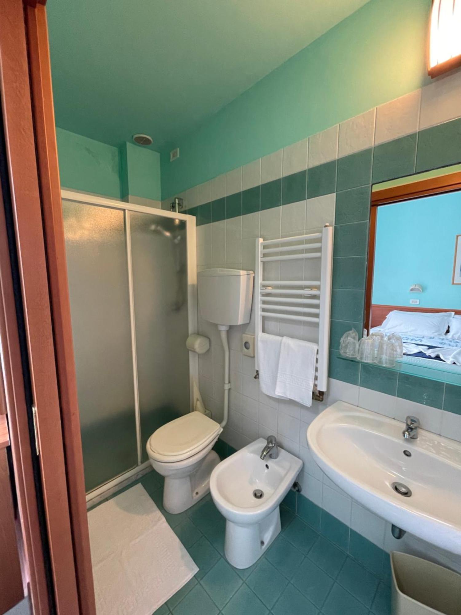 Hotel Blue Moon Ρίμινι Εξωτερικό φωτογραφία