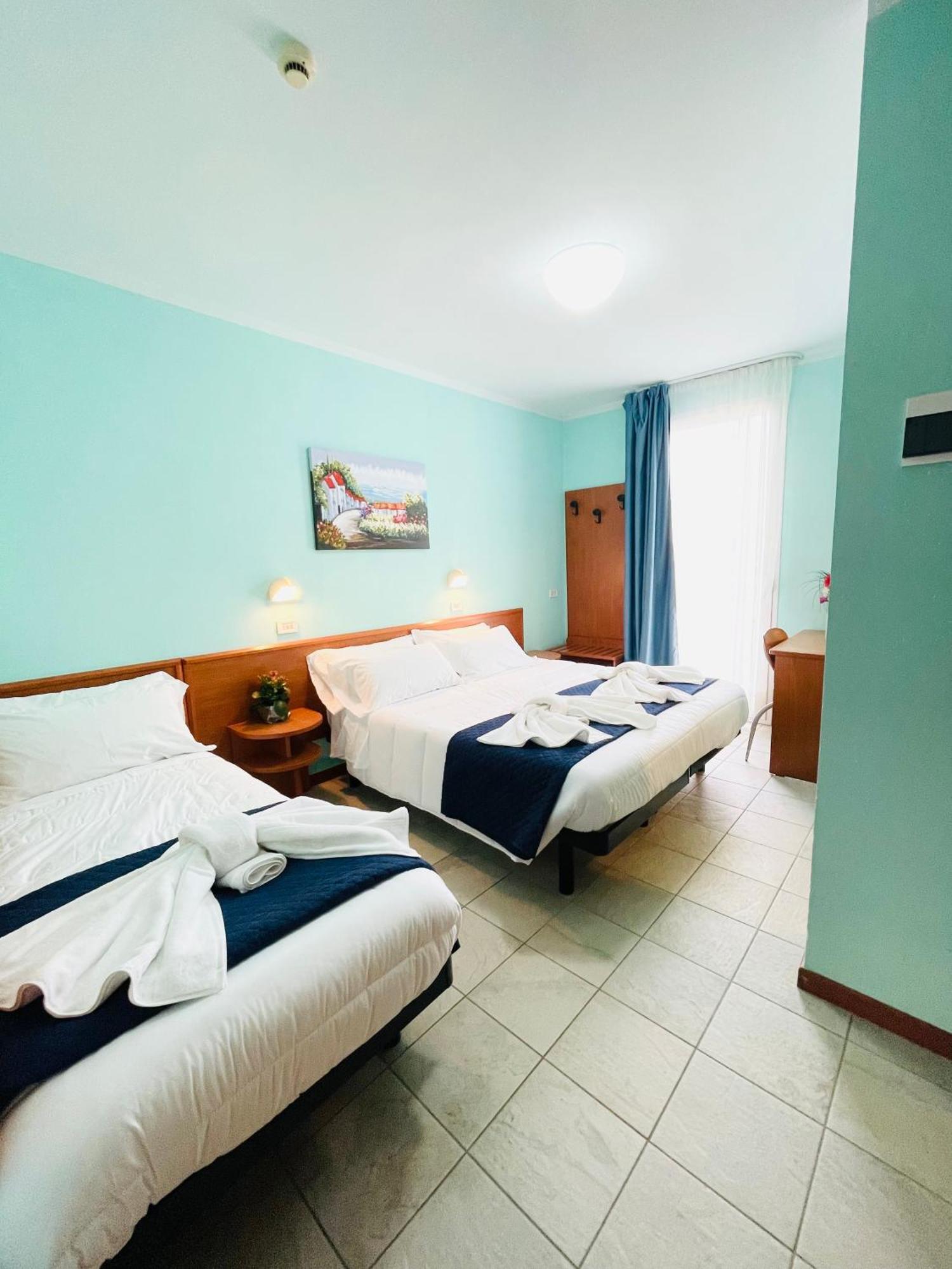 Hotel Blue Moon Ρίμινι Εξωτερικό φωτογραφία